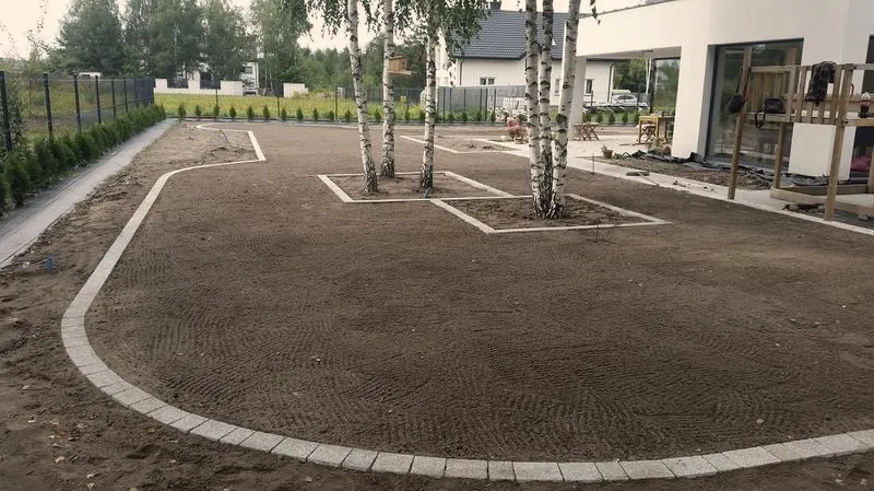 Ile kosztuje wyrównanie terenu pod budowę? Oto co musisz wiedzieć!