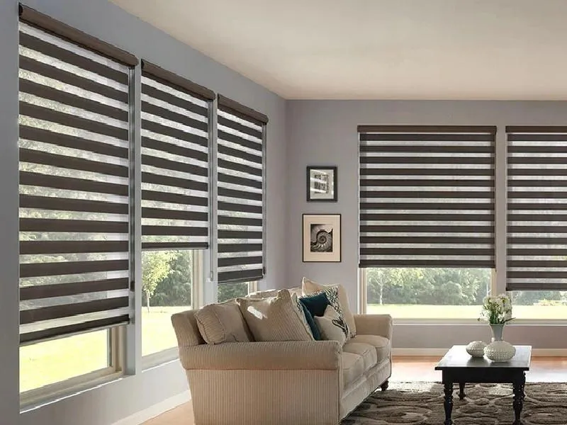 Jak efektywnie zamontować roletę dzień i noc w swoim wnętrzu?