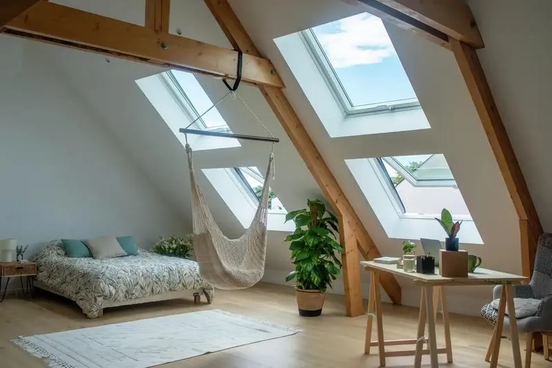 Jak prawidłowo obliczyć metraż poddasza do ocieplenia? Praktyczne wskazówki