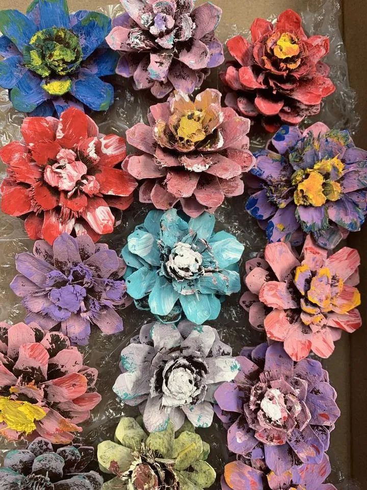 Farby do malowania szyszek