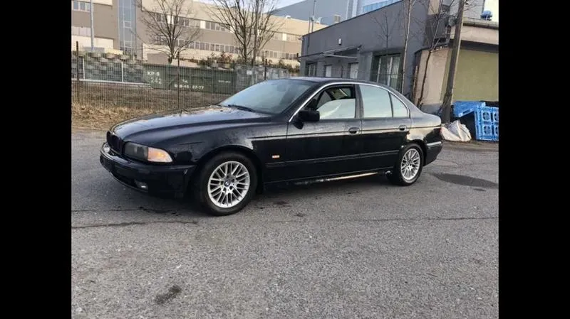 Psychologia koloru Cosmosschwarz