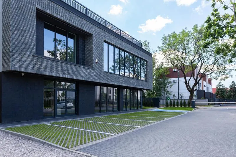 Wpływ regulacji prawnych na koszty budowy